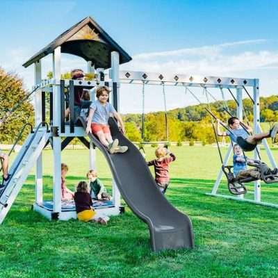 Cubby’s Fort Swing Set